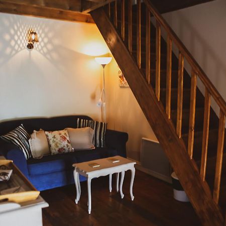 Les Puvinieres Guest House Breuil-Barret Exterior photo
